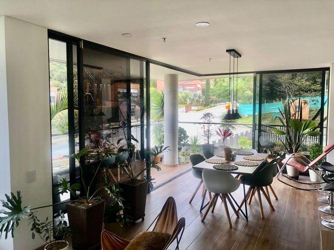 Apartamento de 1 alcoba en venta en Loma De Las Brujas, Envigado, 63 m² · foto 7 de 12