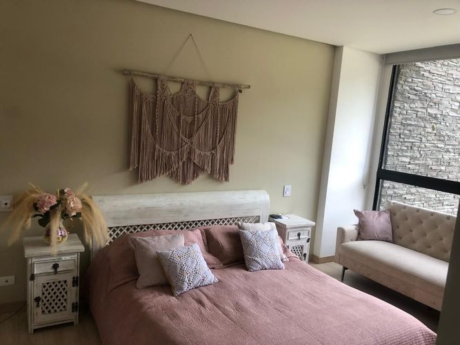 Apartamento de 1 alcoba en venta en Loma De Las Brujas, Envigado, 63 m² · foto 9 de 12
