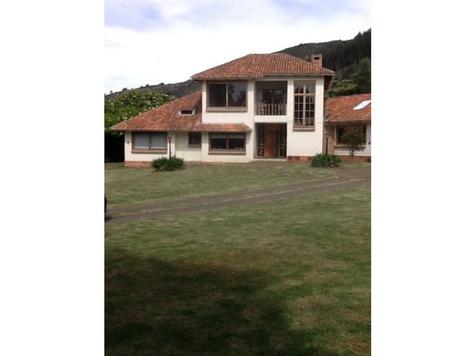 Casa de 4 alcobas en venta en Siberia, Cota, 660 m² · foto 2 de 16