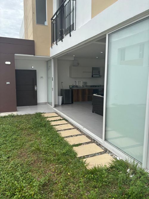 Casa de 3 alcobas en venta en Girardot, Girardot, 84 m² · foto 3 de 13