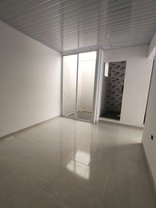 Casa de 5 alcobas en venta en Ciudad 2000, Cali, 206 m² · foto 8 de 24