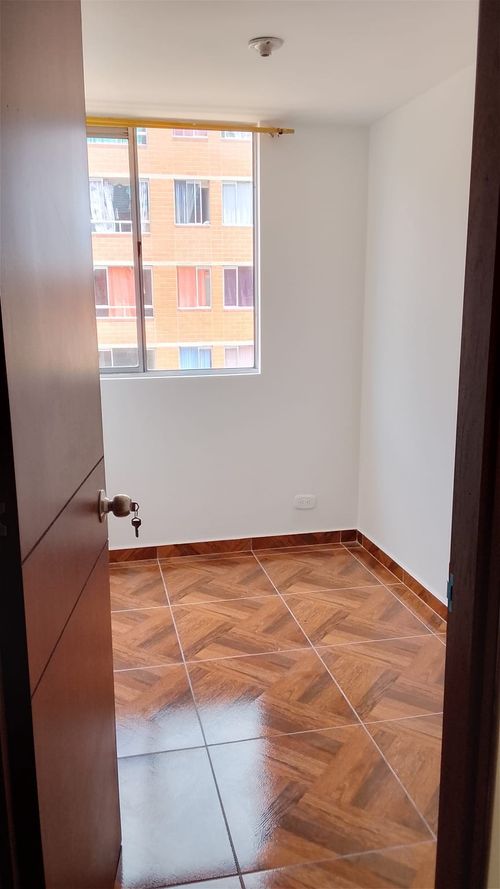 Apartamento de 3 alcobas en venta en Cr. Eucalipto, Soacha, 37 m² · foto 4 de 21