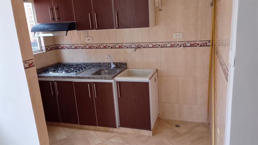 Apartamento de 3 alcobas en venta en Cr. Eucalipto, Soacha, 37 m² · foto 5 de 21