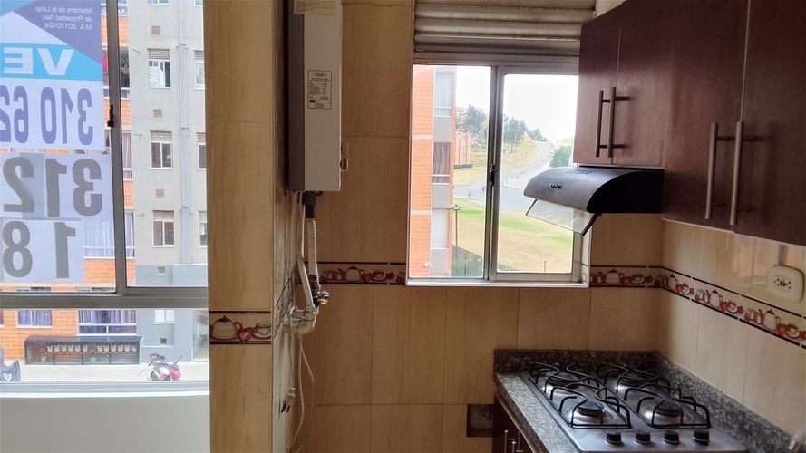 Apartamento de 3 alcobas en venta en Cr. Eucalipto, Soacha, 37 m² · foto 7 de 21