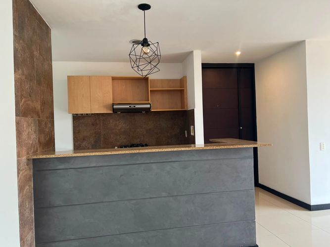 Apartamento de 2 alcobas en arriendo en El Poblado, Medellín, 90 m² · foto 9 de 16