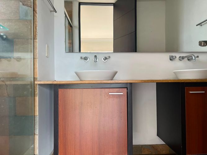Apartamento de 2 alcobas en arriendo en El Poblado, Medellín, 90 m² · foto 13 de 16