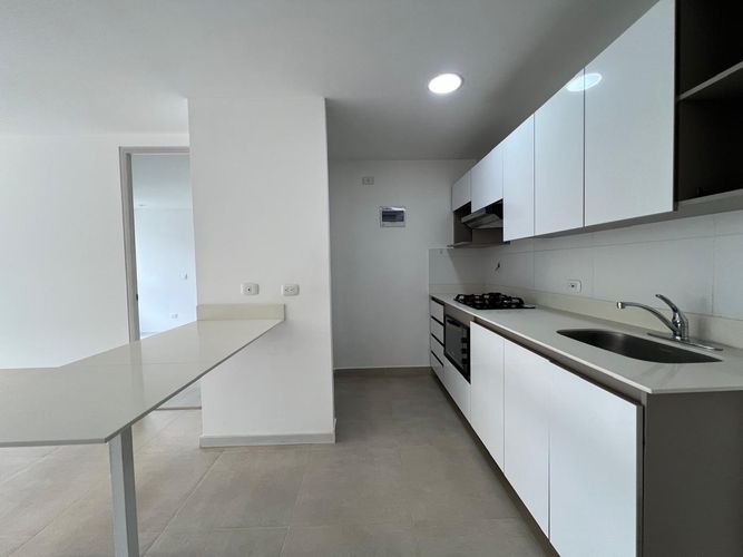 Apartamento de 2 alcobas en arriendo en El Poblado, Medellín, 76 m² · foto 16 de 16