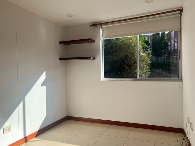 Apartamento de 3 alcobas en arriendo en Cumbres, Envigado, 90 m² · foto 11 de 16