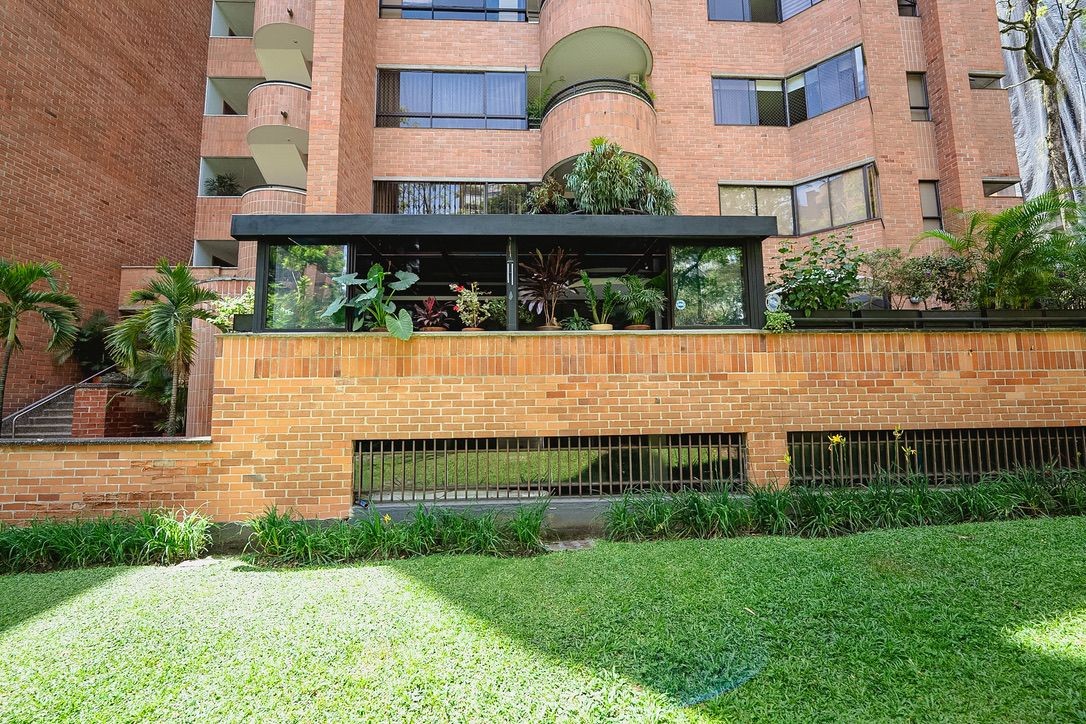 Apartamento en venta en Alejandria, Medellín · foto 4 de 24