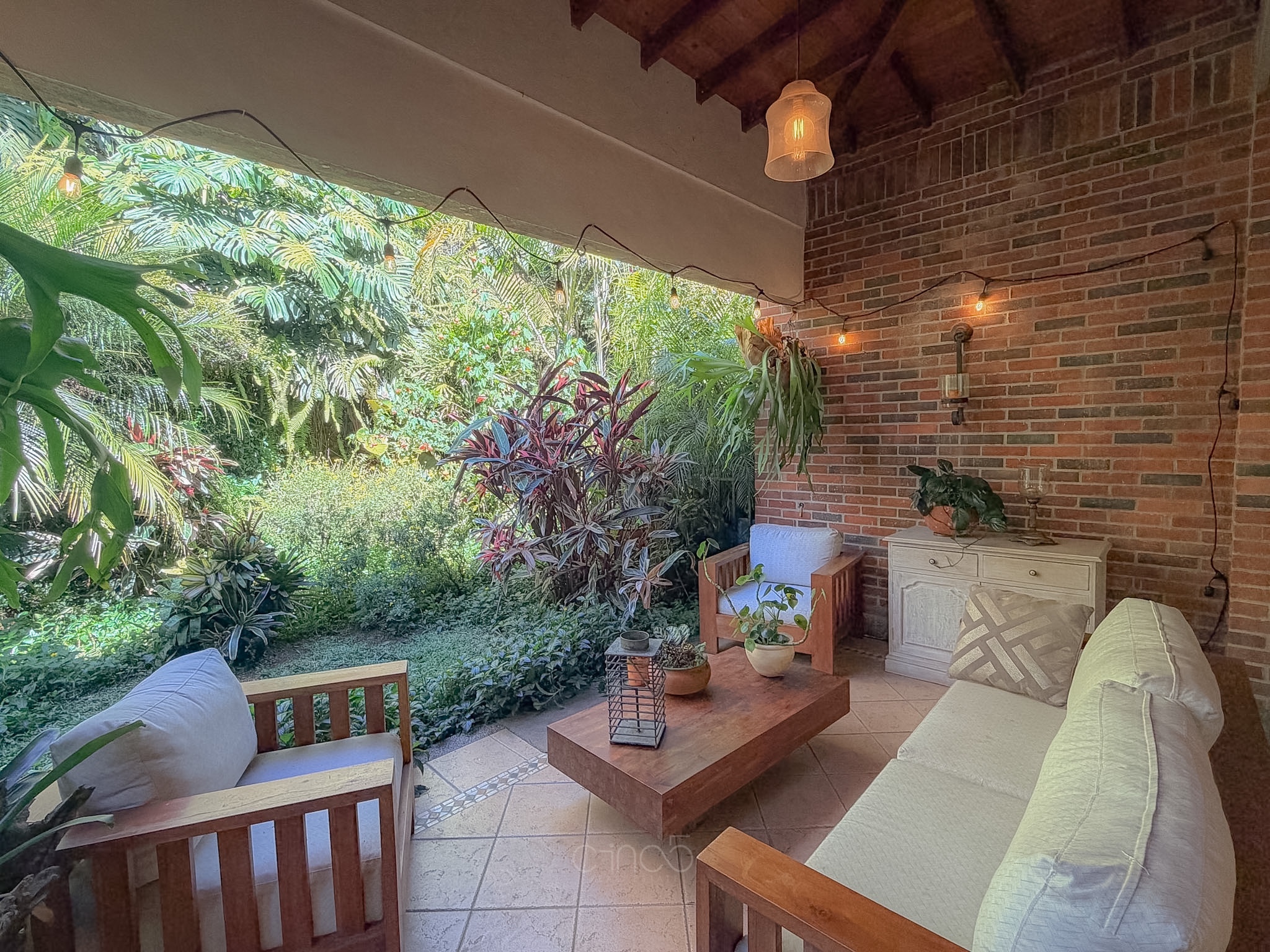 Casa en venta en Altos del poblado, Suroriente, Medellín [No disponible] 4