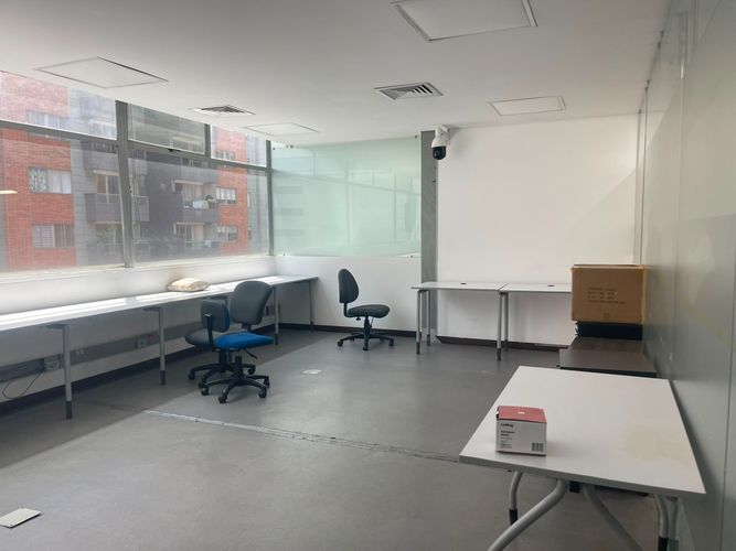 Oficina en arriendo en El Poblado, Medellín, 509 m² · foto 6 de 20