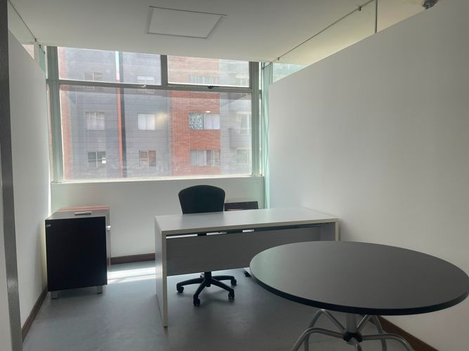 Oficina en arriendo en El Poblado, Medellín, 509 m² · foto 10 de 20