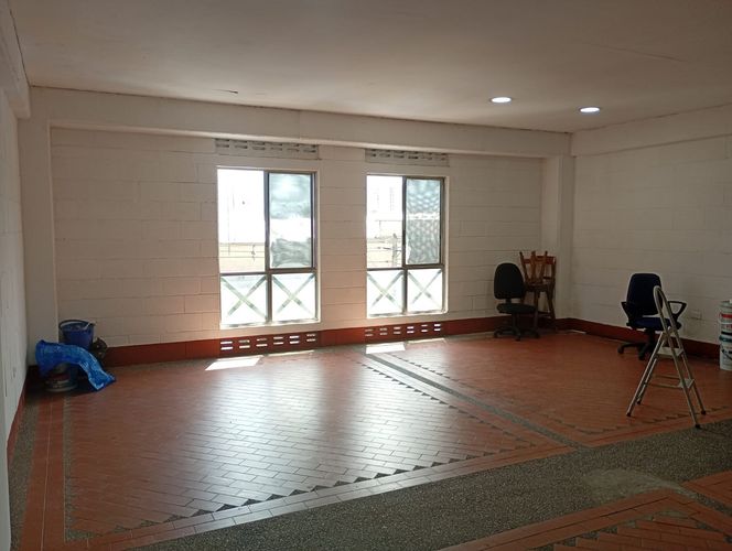 Bodega en arriendo en Cristo Rey, Medellín, 160 m² · foto 10 de 11