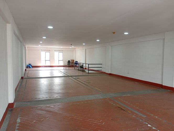 Bodega en arriendo en Cristo Rey, Medellín, 160 m² · foto 3 de 11