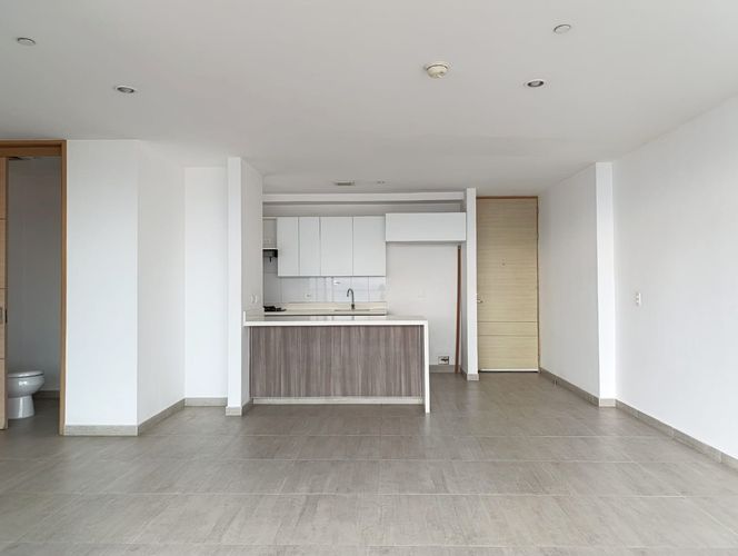 Apartamento de 2 alcobas en arriendo en El Poblado, Medellín, 100 m² · foto 2 de 18