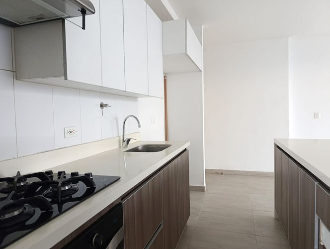 Apartamento de 2 alcobas en arriendo en El Poblado, Medellín, 100 m² · foto 14 de 18