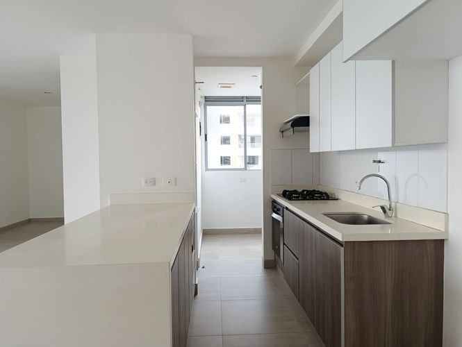 Apartamento de 2 alcobas en arriendo en El Poblado, Medellín, 100 m² · foto 15 de 18