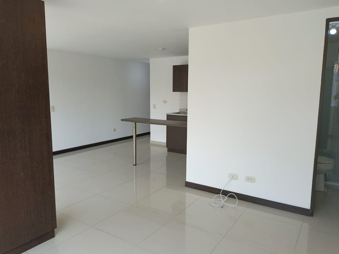 Apartamento en arriendo en Belén, Medellín · foto 2 de 13
