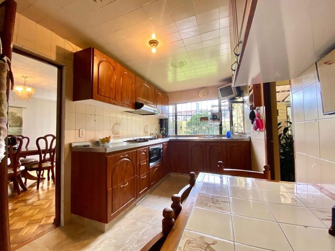 Casa de 4 alcobas en venta en Las Villas, Bogotá, 231 m² · foto 6 de 24
