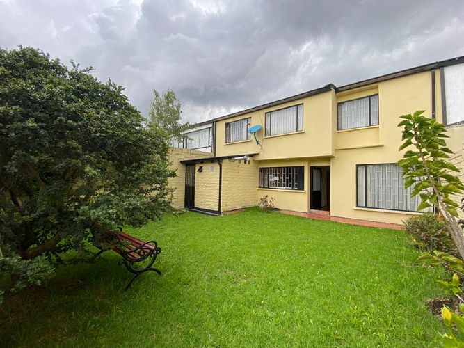 Casa de 4 alcobas en venta en Las Villas, Bogotá, 231 m² · foto 11 de 24
