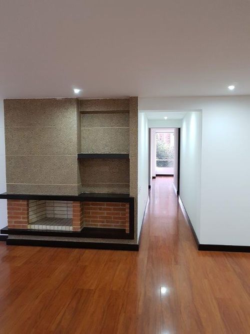 Apartamento de 3 alcobas en venta en La Calleja, Bogotá, 163 m² · foto 4 de 8