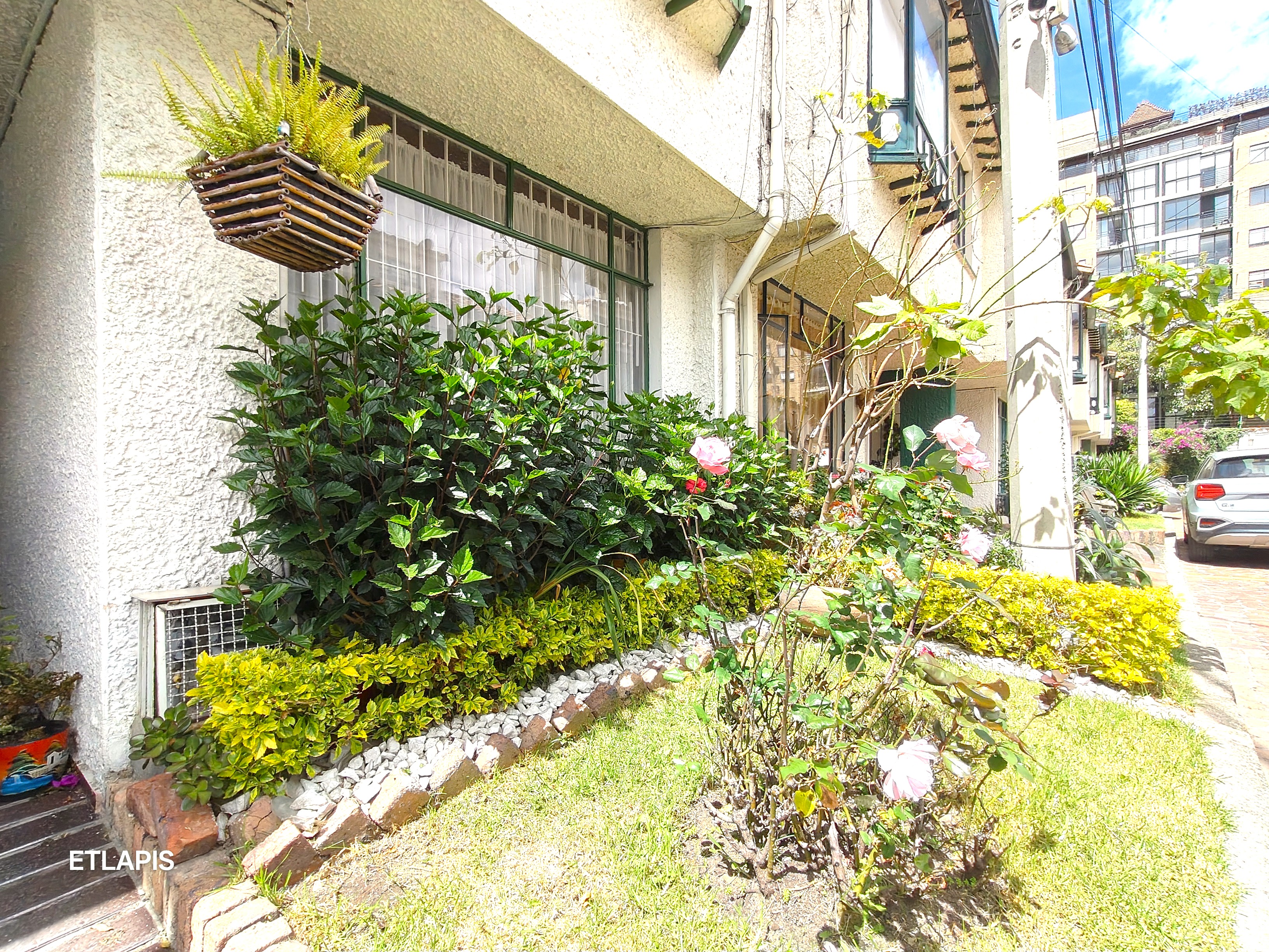 Casa en venta en Los Andes, Bogotá · foto 2 de 24