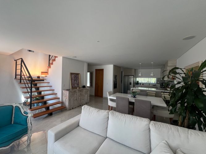 Casa de 4 alcobas en venta en La Ceja, 220 m² · foto 3 de 24
