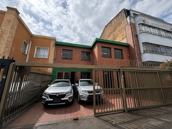 Casa de 3 alcobas en venta en Estacion Central, Bogotá, 241 m² · foto 2 de 24