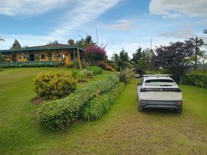 Casa de 3 alcobas en venta en Santa Elena, Medellín · foto 3 de 24