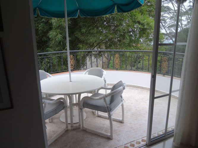 Casa de 4 alcobas en venta en Ruitoque Condominio, Floridablanca, 410 m² · foto 2 de 12