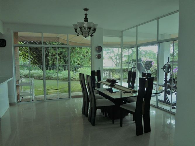 Casa de 4 alcobas en venta en Ruitoque Condominio, Floridablanca, 410 m² · foto 6 de 12