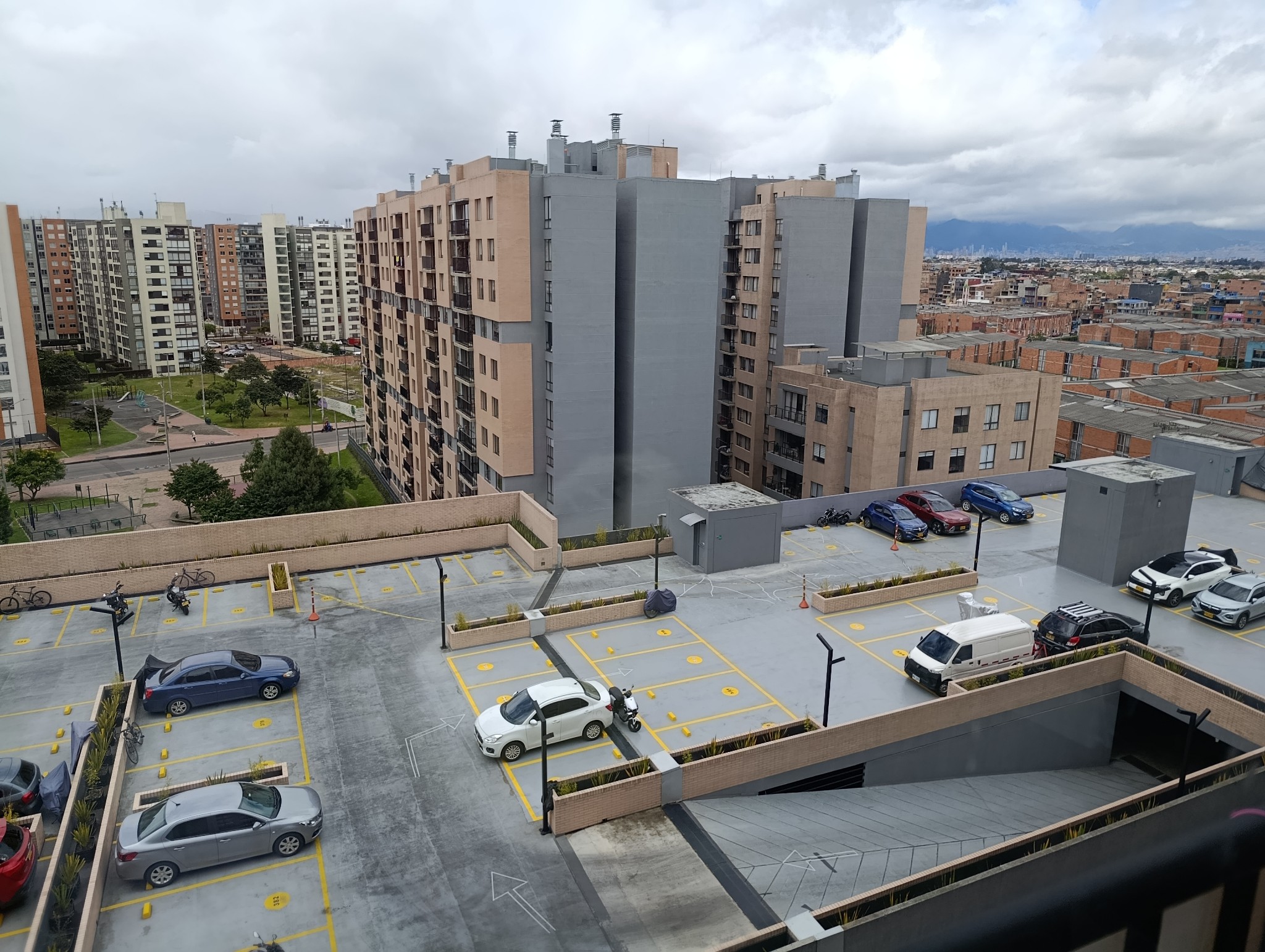 Apartamento en venta en Gran Granada, Bogotá · foto 4 de 23