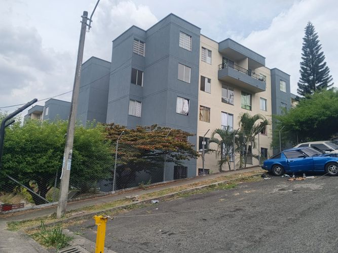 Apartamento de 3 alcobas en venta en Aguacatal, Cali, 55 m² · foto 2 de 16