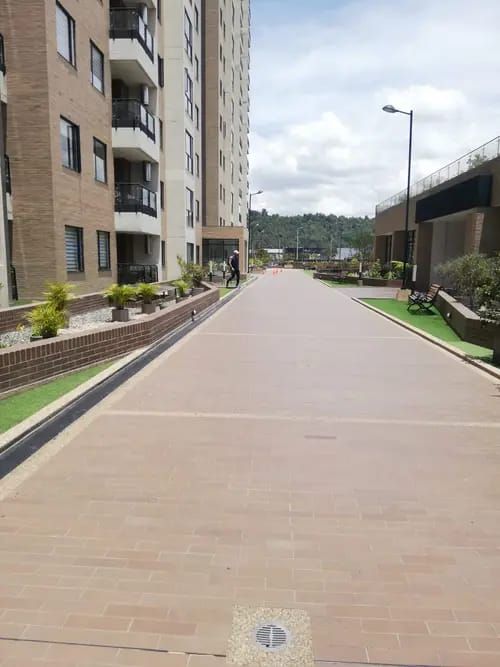 Apartamento en venta en San Jose De Bavaria, Bogotá · foto 8 de 16
