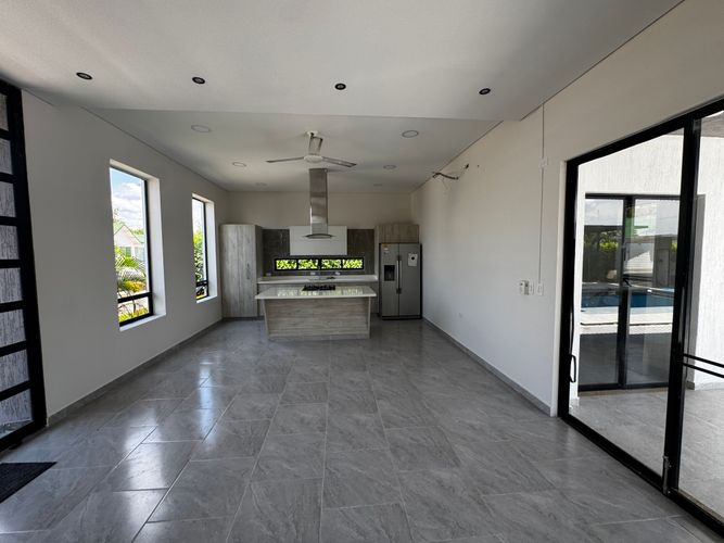 Casa de 4 alcobas en venta en Las Palmas, Ricaurte, 300 m² · foto 9 de 19