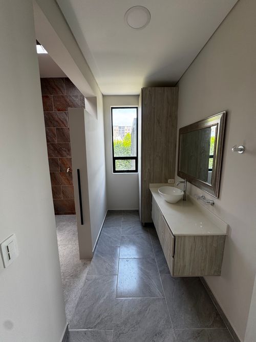 Casa de 4 alcobas en venta en Las Palmas, Ricaurte, 300 m² · foto 13 de 19