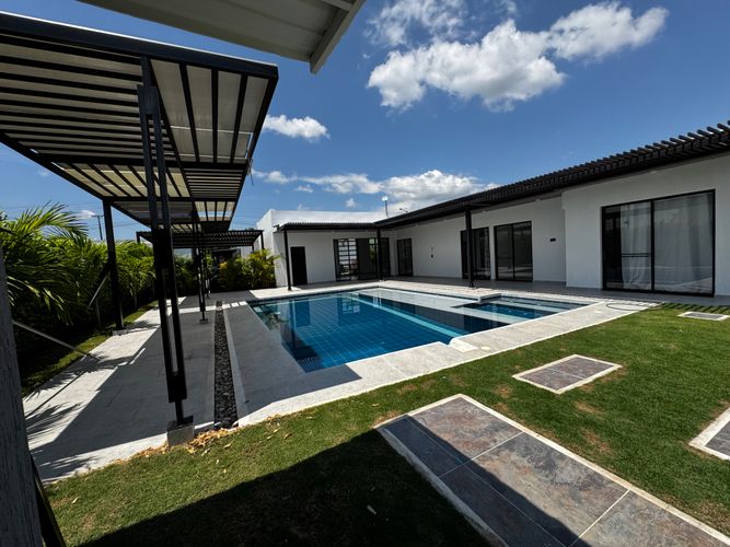 Casa de 4 alcobas en venta en Las Palmas, Ricaurte, 300 m² · foto 15 de 19