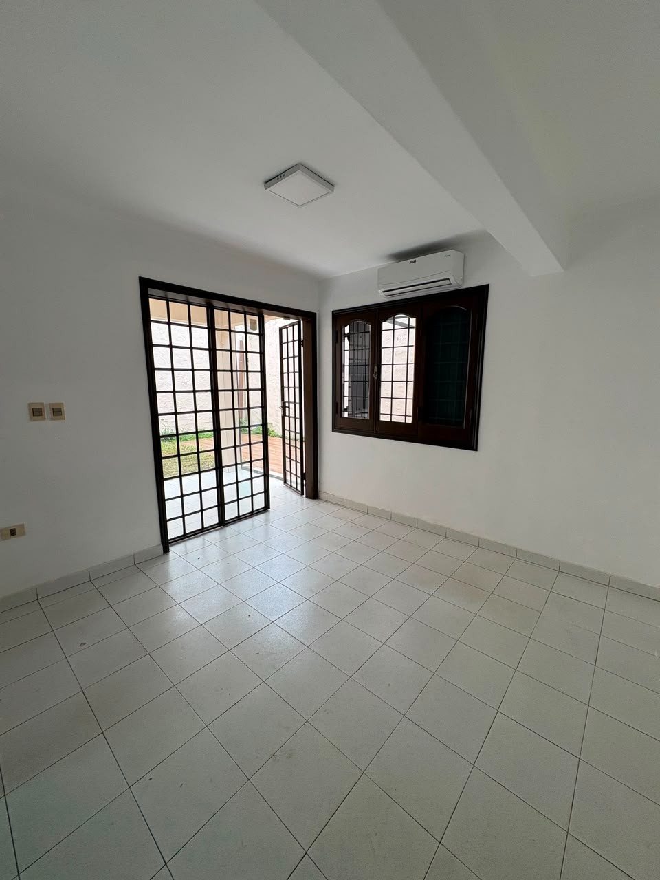 ALQUILO DÚPLEX RÚSTICO – ZONA COLEGIO GOETHE — foto 2