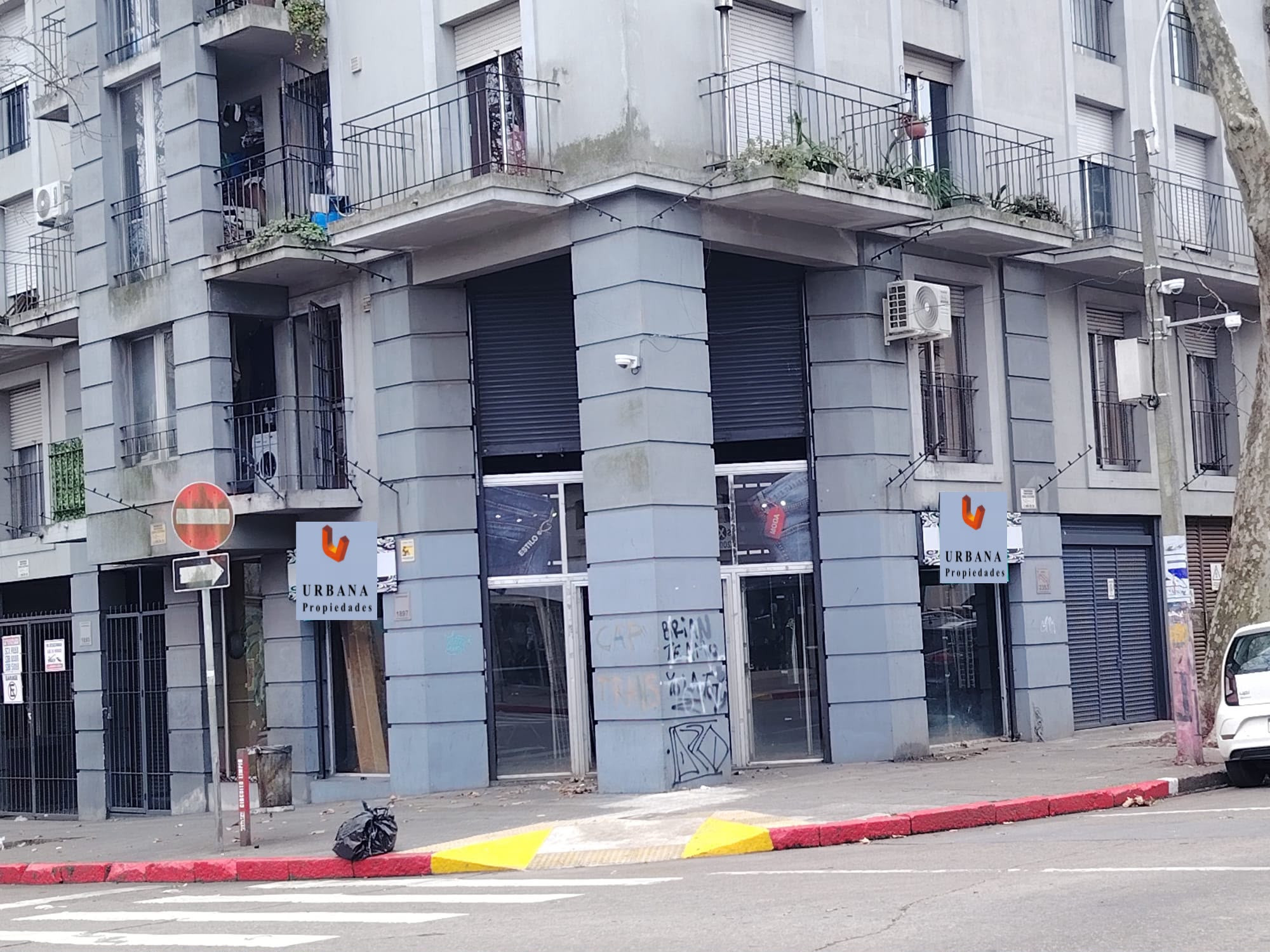 UBICACIÓN ESTRATÉGICA CON FRENTE A 2 CALLES. BLANDENGUES ESQ INCA