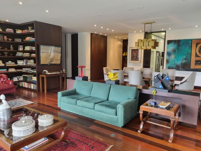 Apartamento de 3 alcobas en venta en La Cabrera, Bogotá, 315 m² · foto 18 de 24