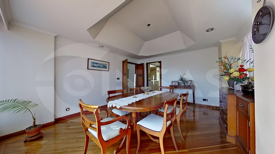 Apartamento de 3 alcobas en venta en Santa Barbara Central, Bogotá, 218 m² · foto 6 de 24