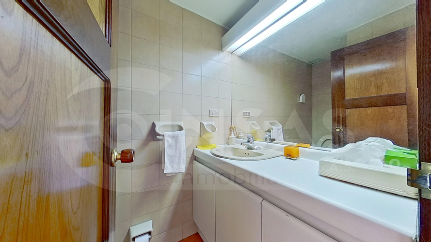 Apartamento de 3 alcobas en venta en Santa Barbara Central, Bogotá, 218 m² · foto 13 de 24