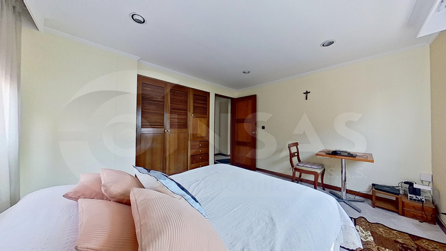 Apartamento de 3 alcobas en venta en Santa Barbara Central, Bogotá, 218 m² · foto 14 de 24