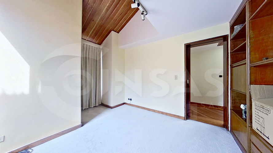 Apartamento de 3 alcobas en venta en Santa Barbara Central, Bogotá, 218 m² · foto 23 de 24
