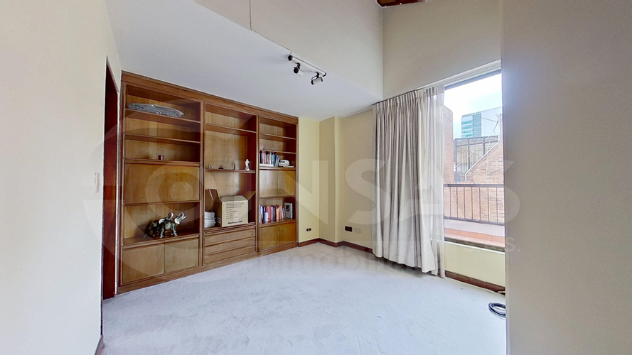 Apartamento de 3 alcobas en venta en Santa Barbara Central, Bogotá, 218 m² · foto 24 de 24