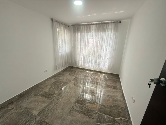 Casa de 5 alcobas en venta en Avenida Kevin Angel, Manizales, 131 m² · foto 5 de 13
