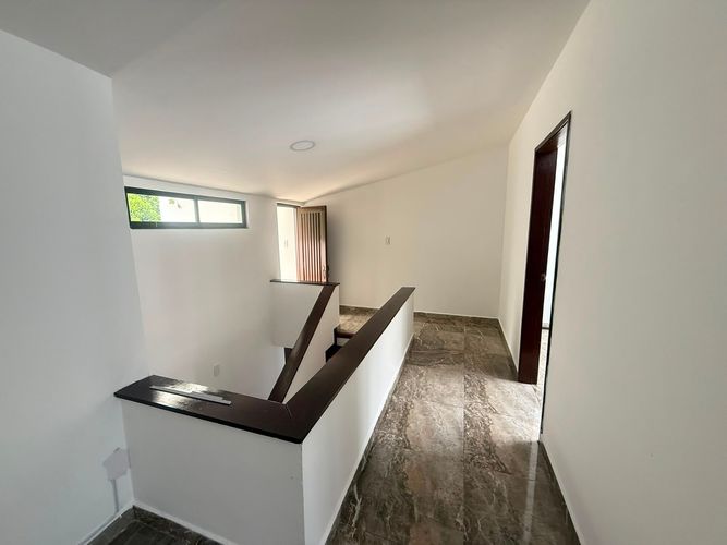 Casa de 5 alcobas en venta en Avenida Kevin Angel, Manizales, 131 m² · foto 9 de 13