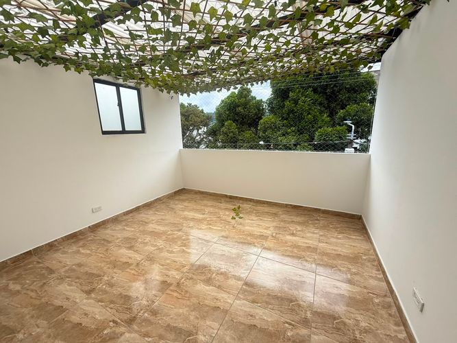 Casa de 5 alcobas en venta en Avenida Kevin Angel, Manizales, 131 m² · foto 10 de 13