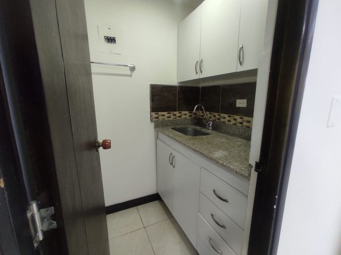 Oficina en arriendo en La Candelaria, Medellín, 50 m² · foto 6 de 9