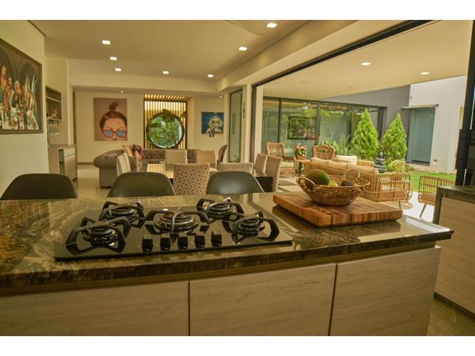 Casa de 5 alcobas en venta en Cerritos, Pereira, 440 m² · foto 9 de 24